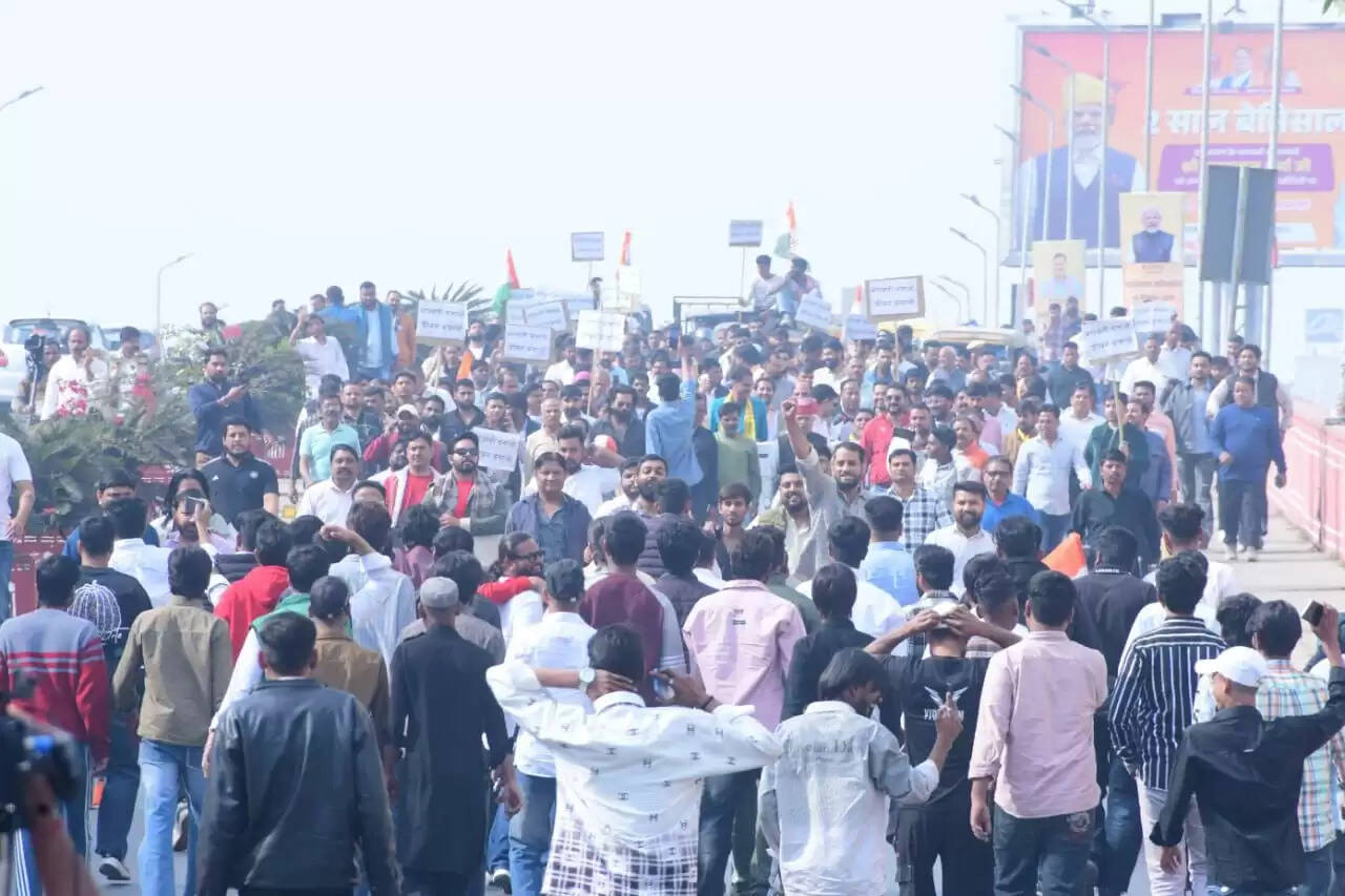 अरावली बचाओ–जीवन बचाओ सत्याग्रह : हजारों लोगों ने निकाली पदयात्रा