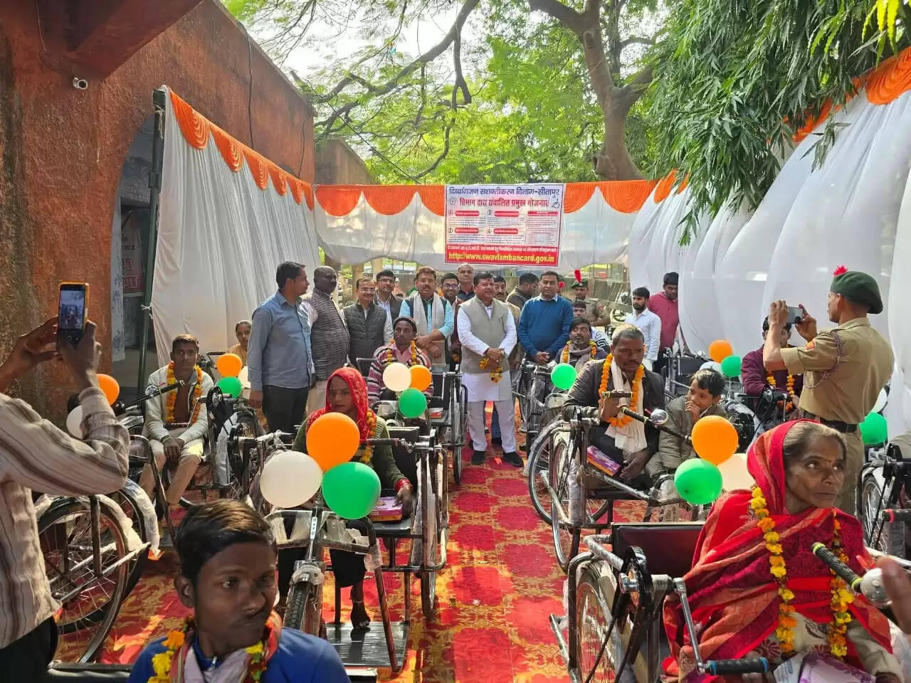 अंतरराष्ट्रीय दिव्यांगजन दिवस : दिव्यांगजनों ने प्रतियोगिताओं में दिखाई प्रतिभा