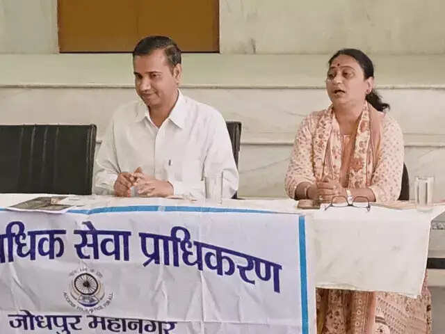 विधिक सेवा प्राधिकरण : जोधपुर के स्कूलों में जज बने टीचर, साइबर सुरक्षा के दिए टिप्स