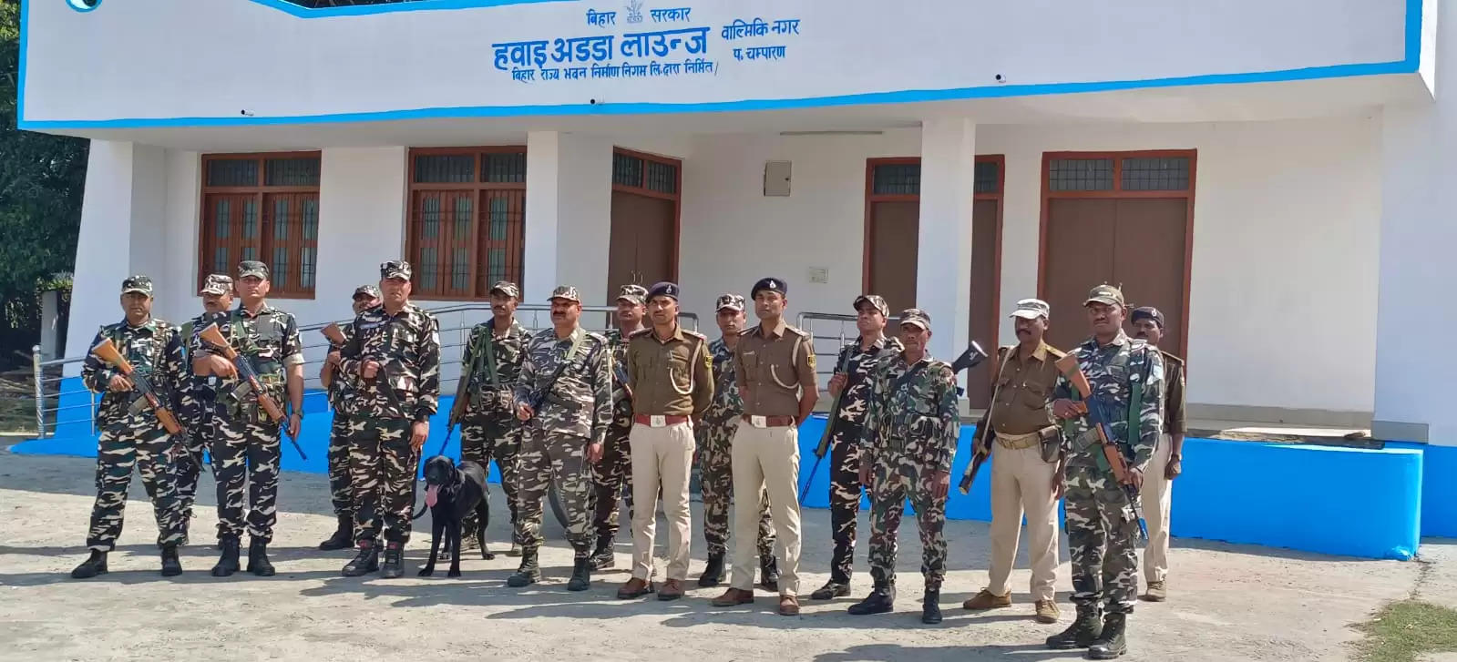 भारत-नेपाल सीमा पर एसएसबी और पुलिस की हुई संयुक्त पेट्रोलिंग