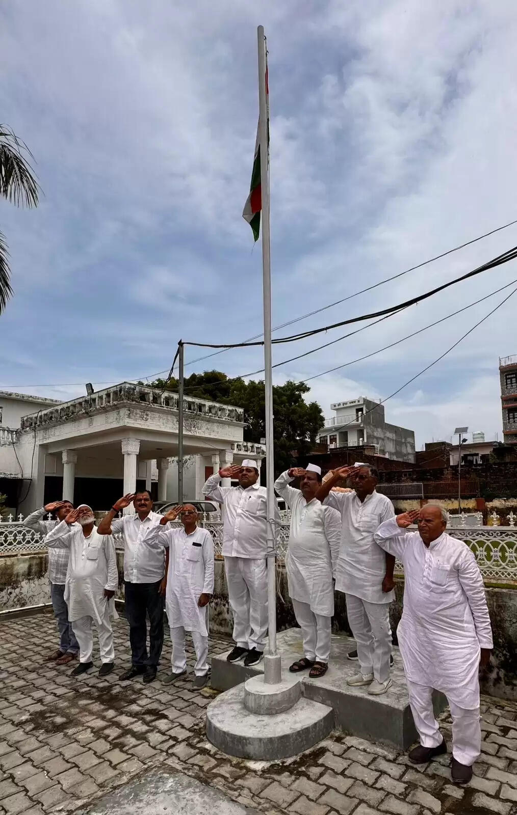 अमेठी में कांग्रेसियों ने मनाया क्रांति दिवस