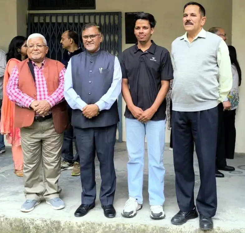 डीएसबी परिसर के शोधार्थी पवन बने राज्य कर अधिकारी