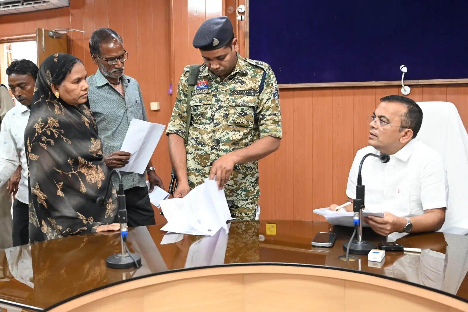 जनदर्शन में 114 आवेदनों की सुनवाई, कलेक्टर ने दिए त्वरित कार्रवाई के निर्देश