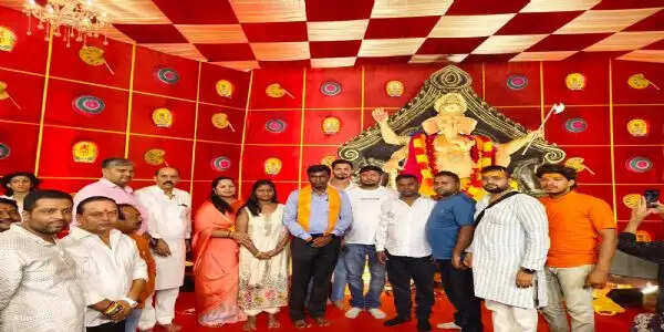 उपायुक्त ने शहर के गणपति पंडालों का किया निरीक्षण
