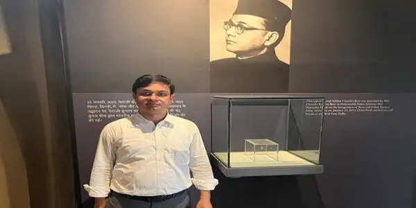 लाल किला संग्रहालय से नेताजी की टोपी गायब, प्रपौत्र चंद्र कुमार बोस का आरोप