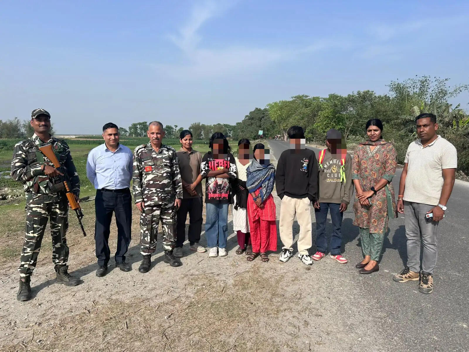 भारत-नेपाल सीमा पर एसएसबी की बड़ी कार्रवाई, 5 लोगों को मानव तस्करी से बचाया, 3.5 लाख नेपाली मुद्रा बरामद