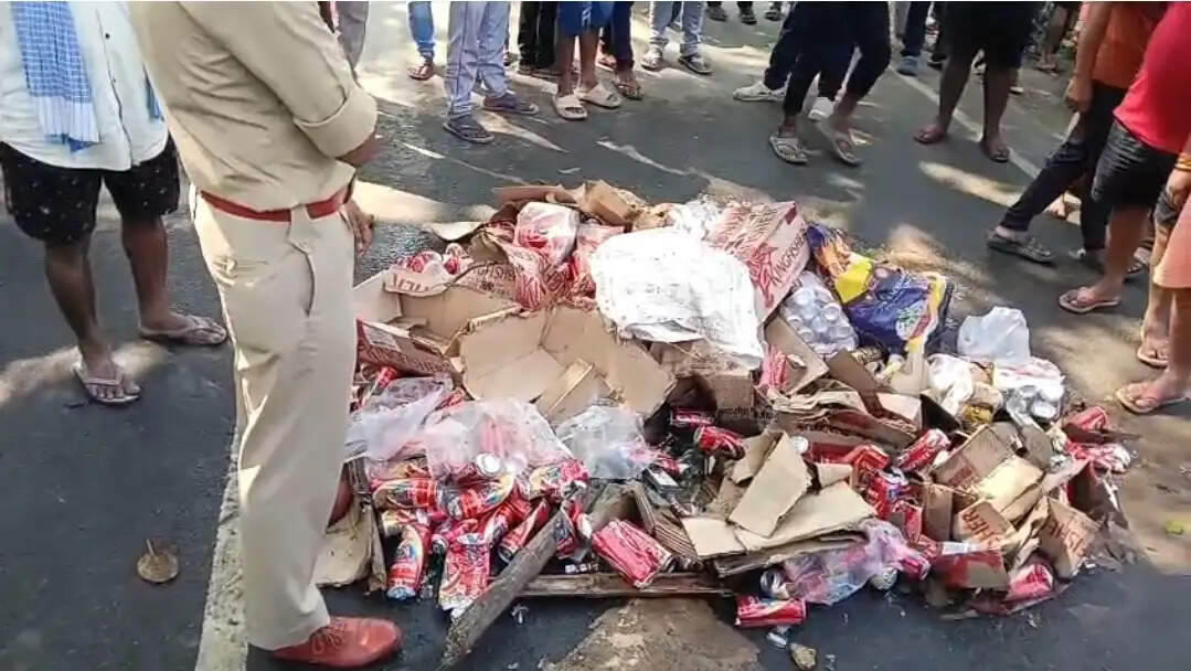 शराब तस्करों के वाहन से कुचलकर बुजुर्ग दुकानदार की मौत