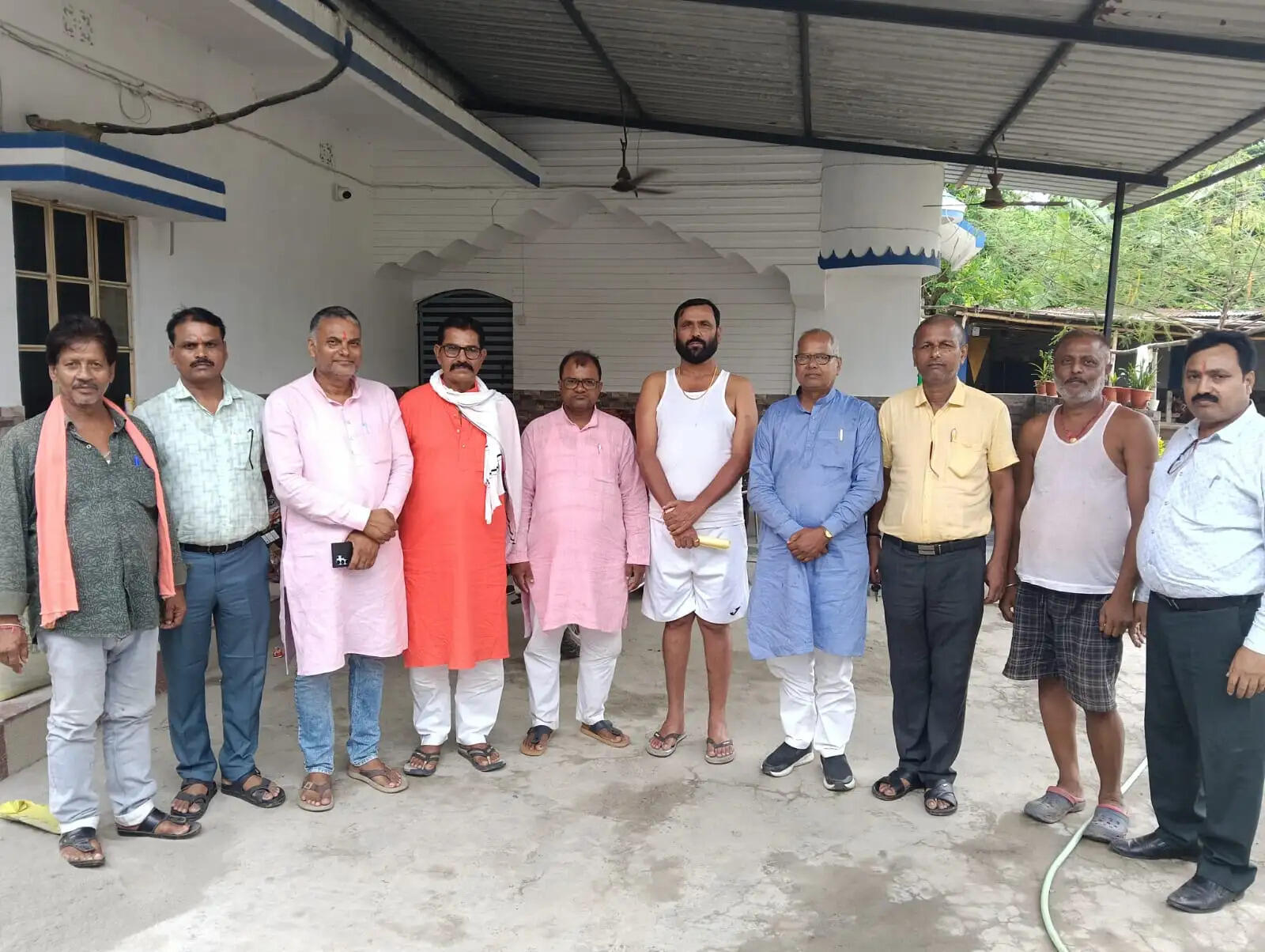 महावीरी झंडा शोभायात्रा जुलूस की सफलता को लेकर ग्रामीण क्षेत्रों में जनसंपर्क अभियान