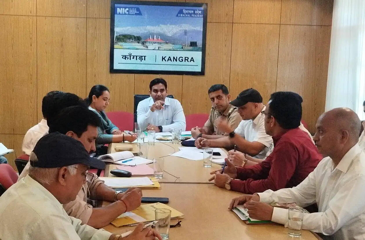 मानसून से पूर्व प्रशासन सतर्क, उपायुक्त ने समय रहते तैयारियां पूरी करने के दिये निर्देश