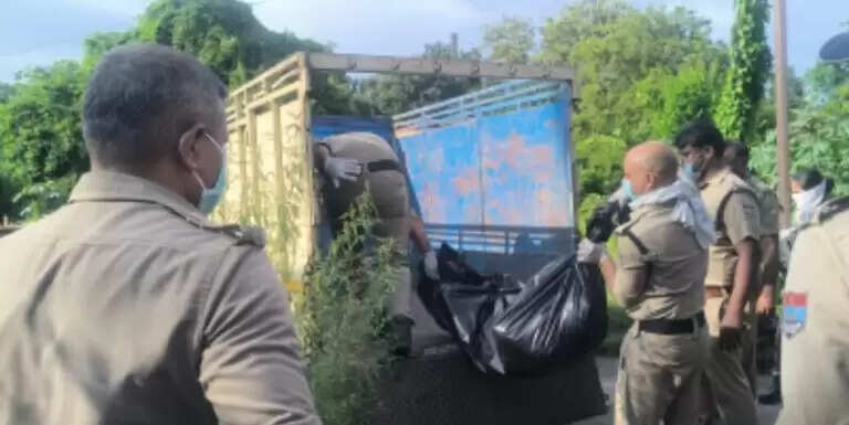 रेलवे क्वार्टर में मिला महिला का शव