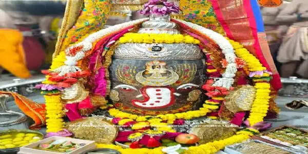 उज्जैन:&nbsp;गणेश स्वरूप में सजे बाबा महाकाल,&nbsp;भांग, चंदन, सिंदूर और रजत आभूषणों से किया दिव्य श्रृंगार
