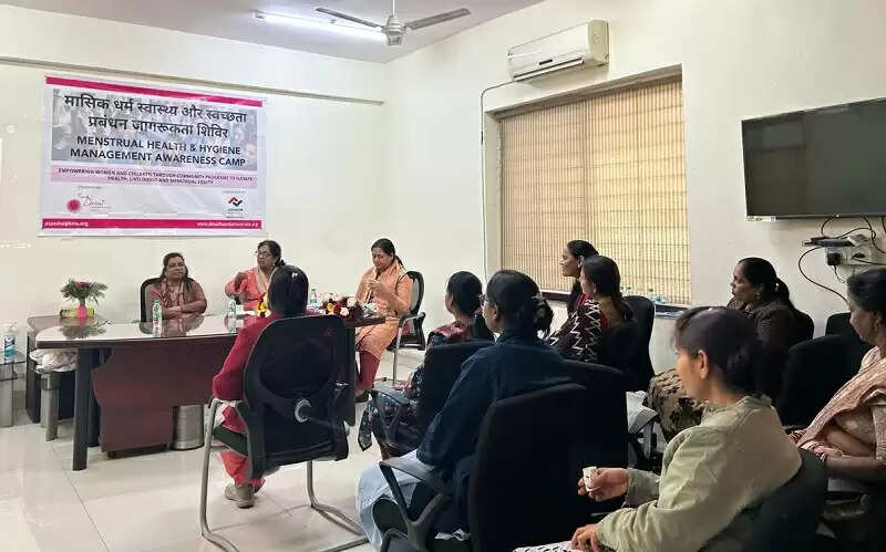 भोपालः महिला सुरक्षा को नया आयाम, सभी महिला पुलिस थानों में सेनेटरी नैपकिन वेंडिंग मशीनें स्थापित