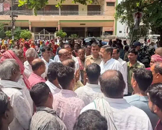 सांसद वीरेंद्र सिंह ने सुनी किसानों की समस्या, मुख्यमंत्री को ज्ञापन देंगे किसान