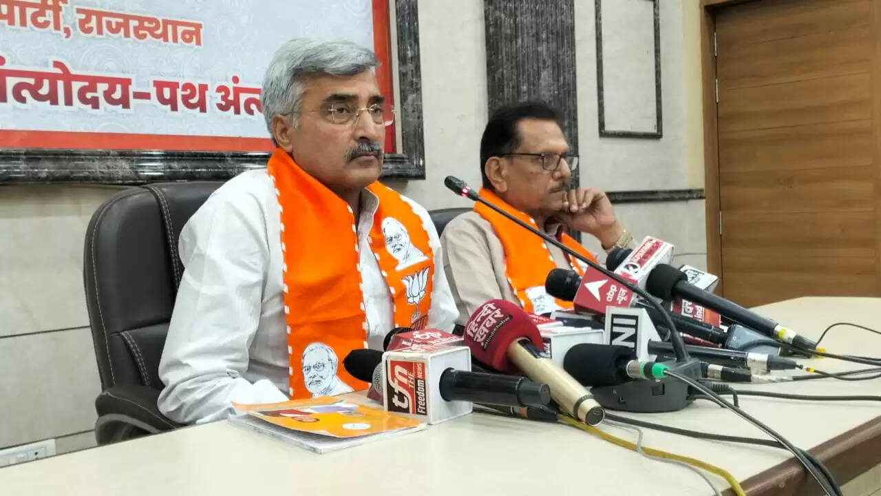 देश का किसान नरेश टिकैत का करे बहिष्कार : ओपी यादव