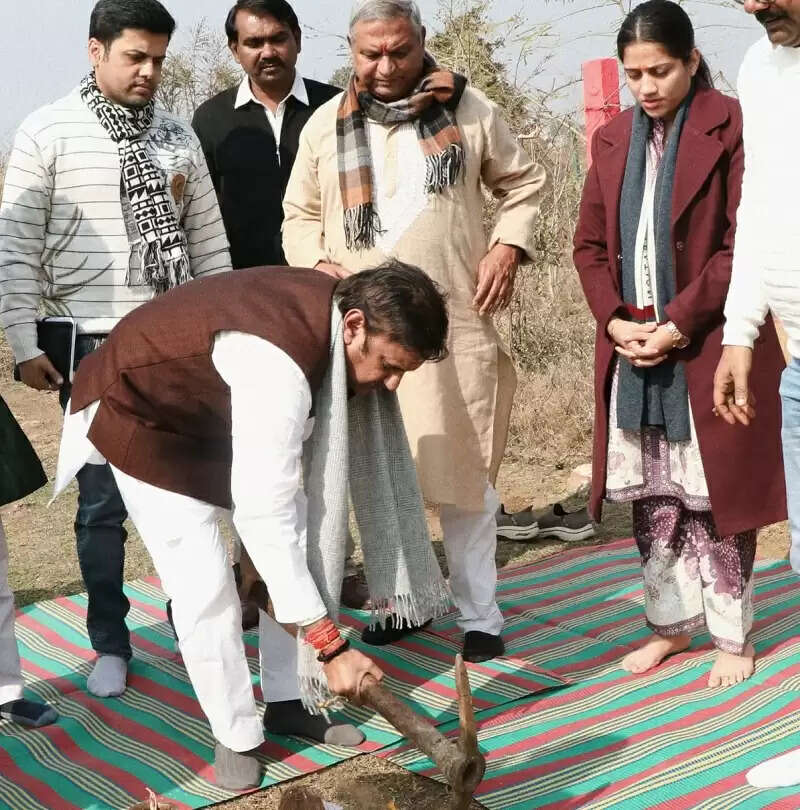 रीवाः उप मुख्यमंत्री शुक्ल ने बसामन मामा गौवंश वन विहार में ऋषि कुलम का किया भूमिपूजन