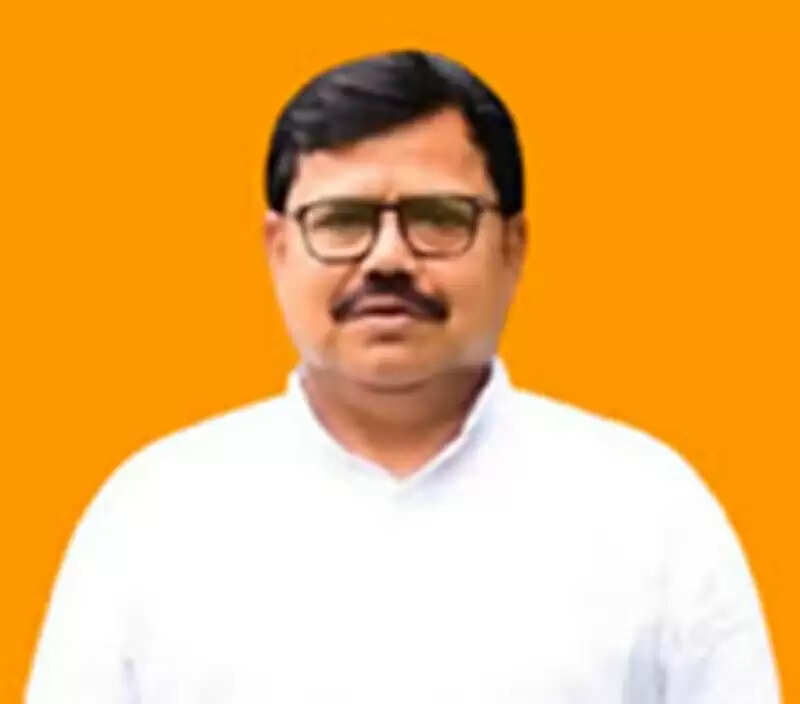 सीएम हेल्पलाइन की शिकायतों के निराकरण में ऊर्जा विभाग बना नबंर-1 : ऊर्जा मंत्री तोमर