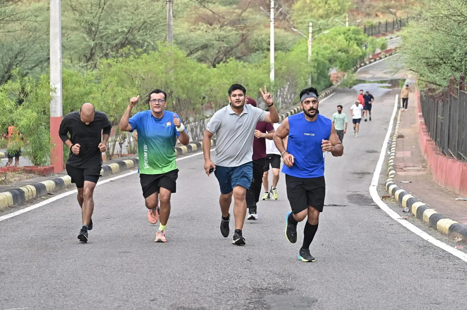 नो टोबैको डे पर स्वास्थ्य के लिए दौड़े लोग