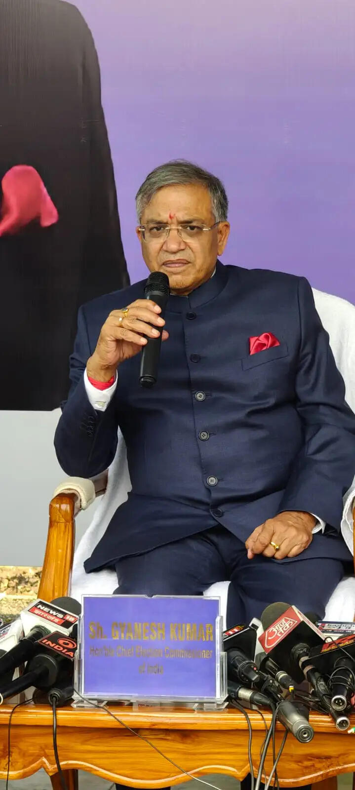 झारखंड का लोकतंत्र है बेहद मजबूत, सुरक्षित तरीके से हो रहा ईवीएम से चुनाव : मुख्य चुनाव आयुक्त