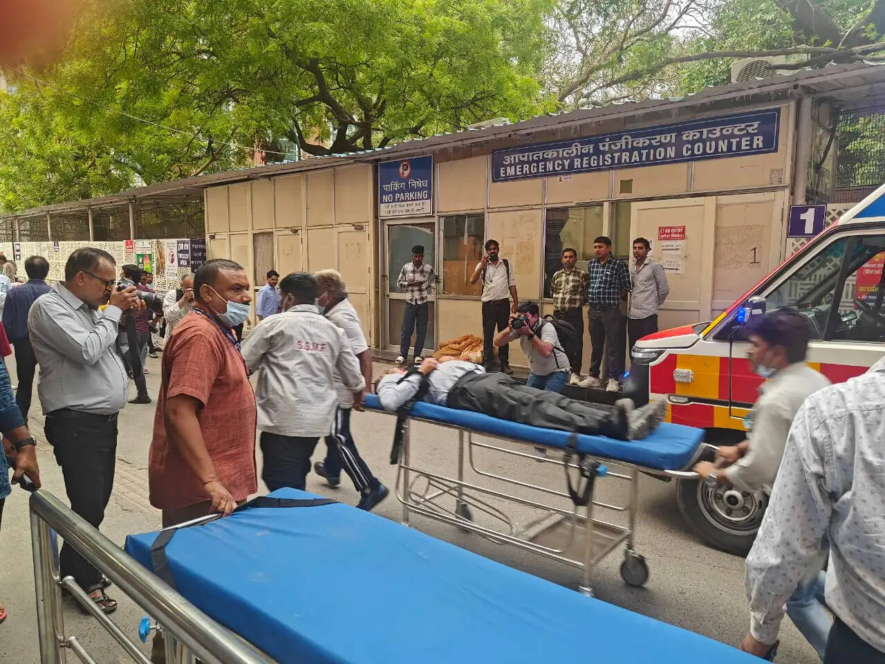 दिल्ली के आरएमएल, सफदरजंग, एलएनजेपी समेत कई अस्पतालों में आयोजित की गई मॉक ड्रिल