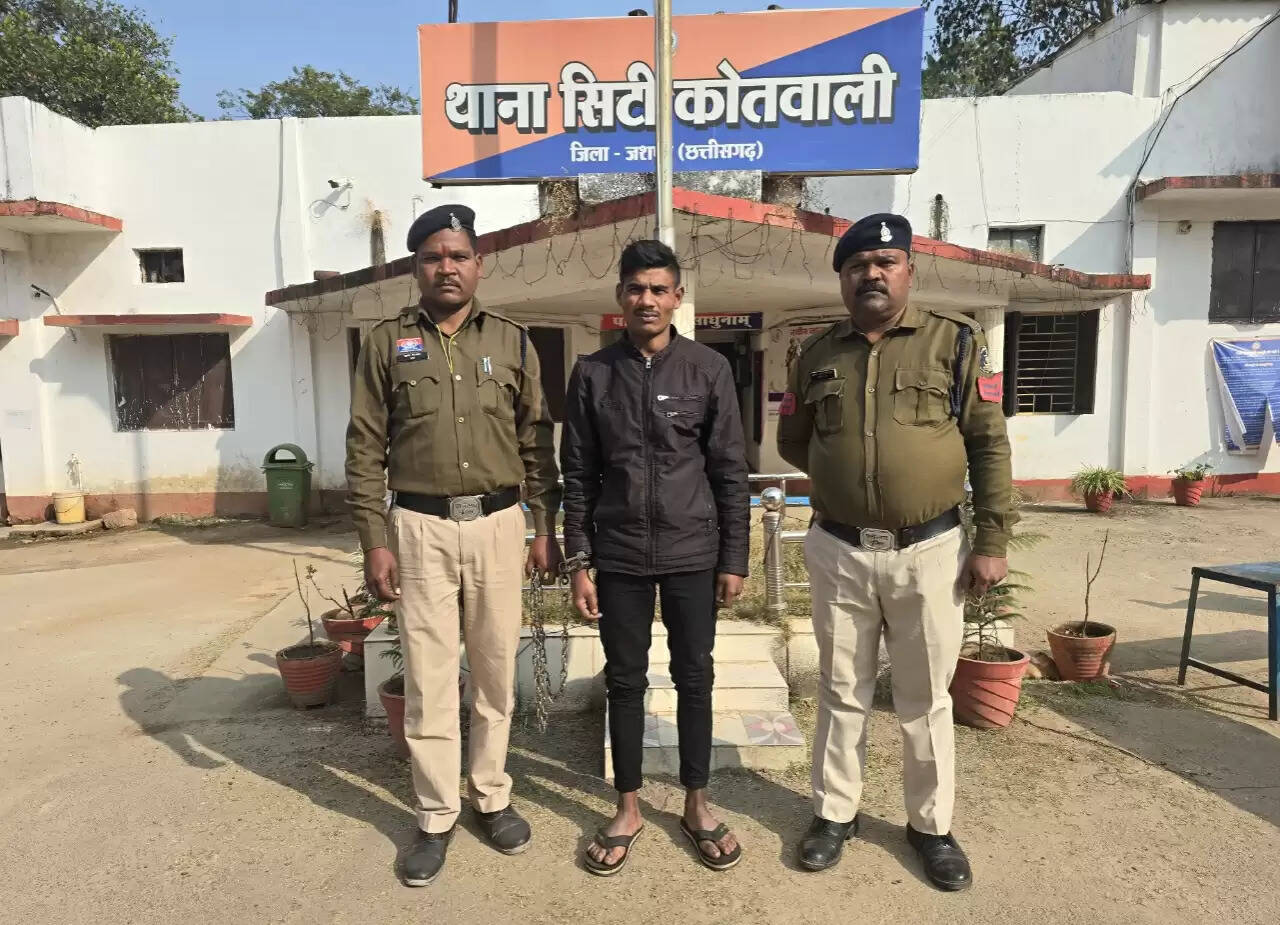 जशपुर: किराना व्यवसायी के घर चोरी का खुलासा, आदतन चोर गिरफ्तार