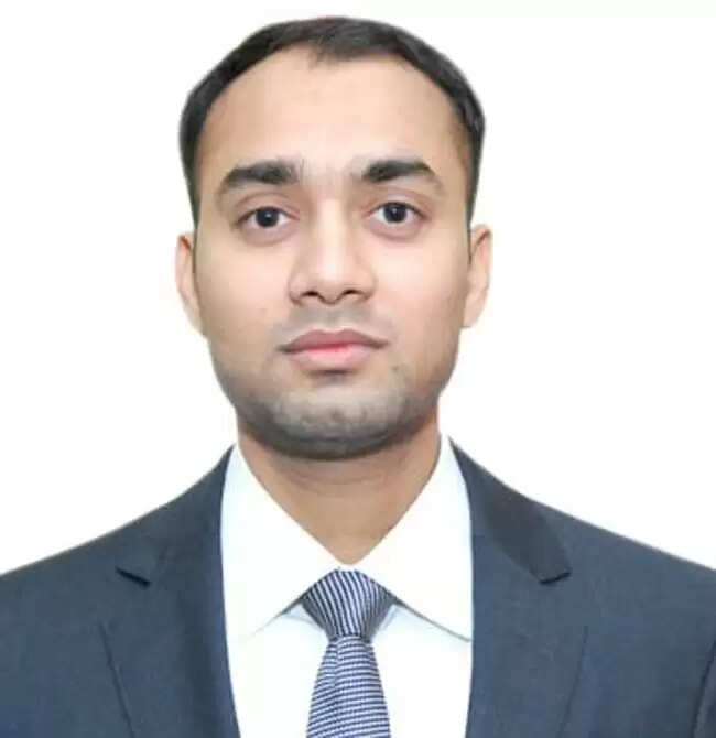 रानी रेवती देवी के पूर्व छात्र आलोक सिंह का सिविल सेवा में चयन