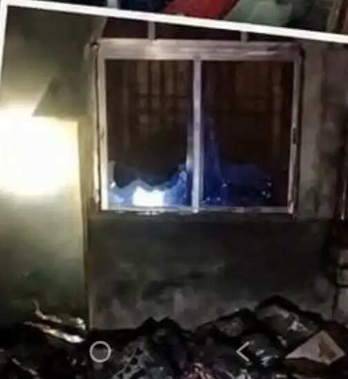 कपड़ा दुकान के गोदाम में भीषण आग, 60 लाख की संपत्ति राख