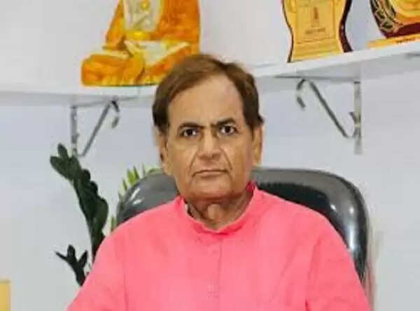 खुद मुसलमान क्यों नहीं बन जाते सपा सांसद रामजी लाल सुमन : डॉ.निर्मल