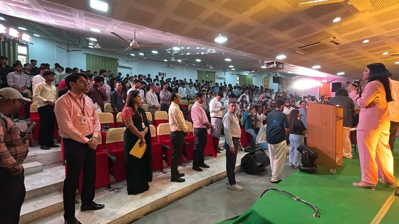 एमआईईटी मेरठ में यूपीराइज 2026 का आयोजन, युवाओं ने दिखाए नवाचार और उद्यमिता के आइडिया