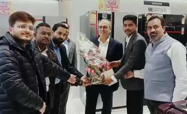 ग्राहकों की जरूरतों को समझकर आगे बढ़ रहा आदित्य विजन