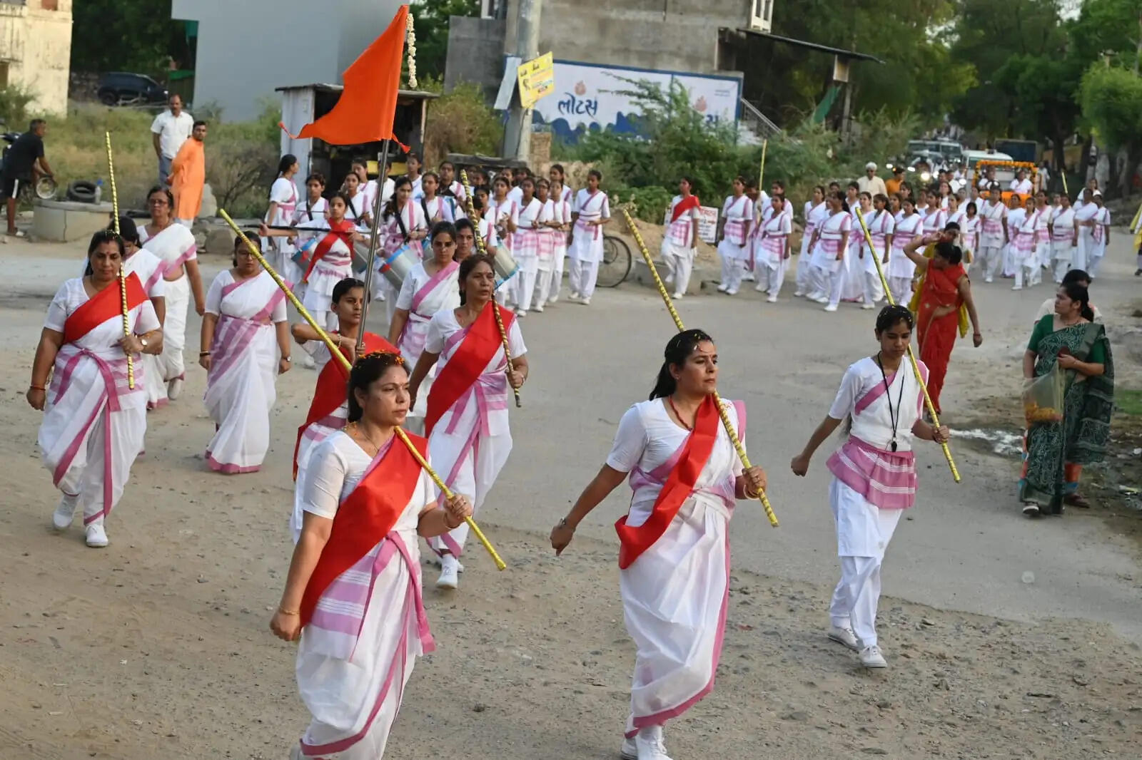 जामडोली में राष्ट्र सेविका समिति का भव्य पथ संचलन में दिखा अनुशासन,संस्कार और राष्ट्रभक्ति का अद्भुत संगम