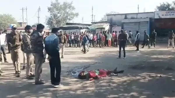 सागर: बस स्टैंड के पास युवक की संदिग्ध मौत, परिजनों ने लगाया हत्या का आरोप