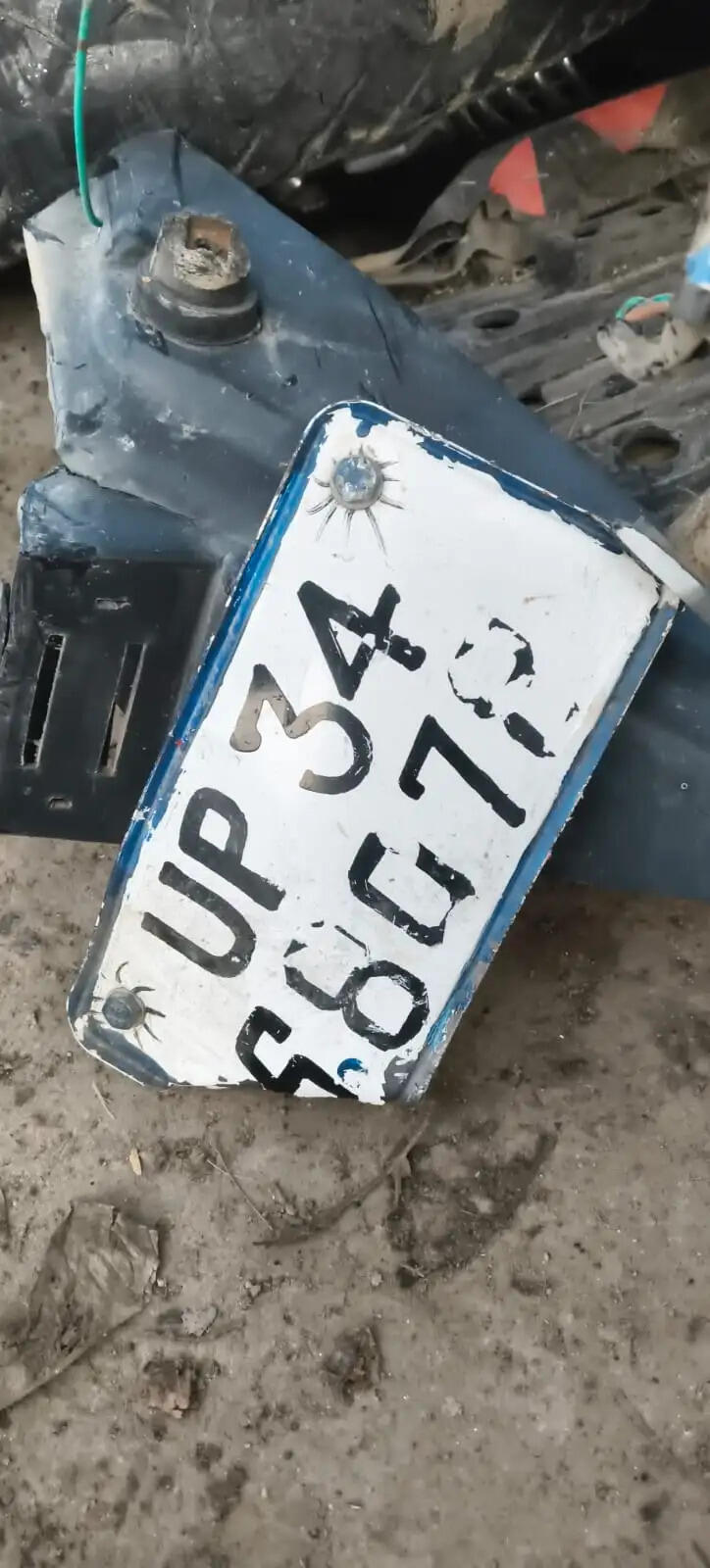 सीतापुर-तेज रफ्तार डंपर से कुचलकर बाइक सवार दो युवकों की मौत