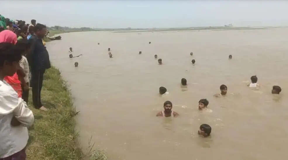 कोसी नदी में नहाने गया 8 वर्षीय बच्चा लापता, गांव में पसरा मातम
