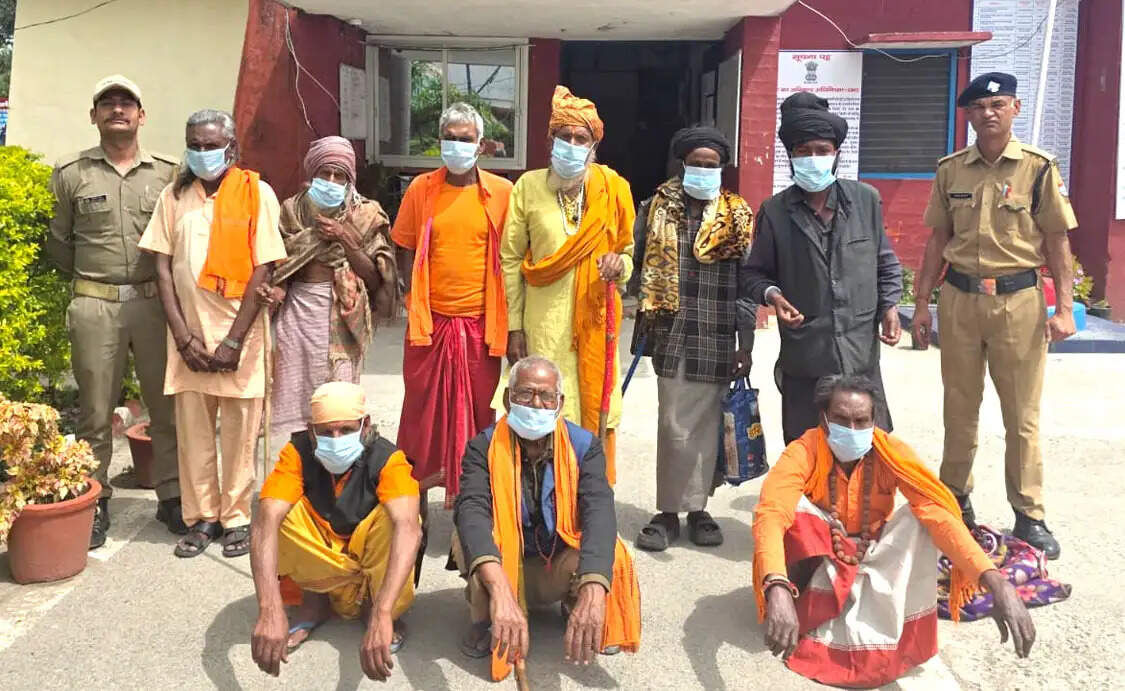 ऑपरेशन कालनेमी :  09 बेहरुपिये बाबा पुलिस की हिरासत में