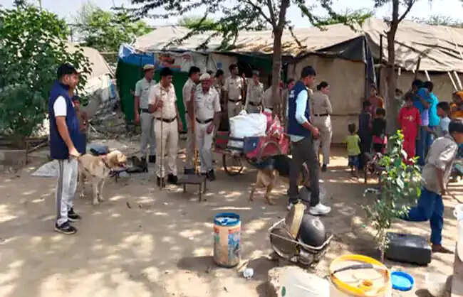 नारनौल में पुलिस का सघन सर्च अभियान