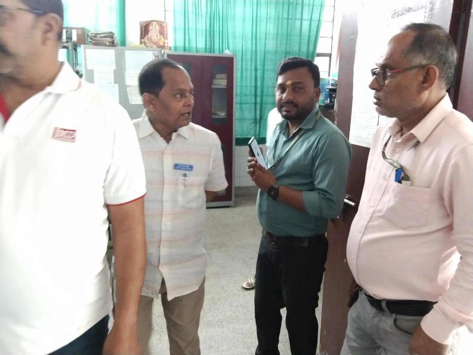 सुपौल सदर अस्पताल में हंगामा: मरीज को मृत घोषित करने पर परिजनों का आरोप, जांच शुरू