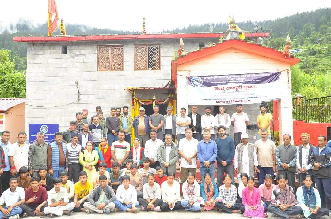विश्व धरोहर रम्माण के संरक्षण मे उत्तराखंड विधानसभ द्वारा रम्माण मुखौटा निर्माण कार्यशाला का हुआ शुभारंभ