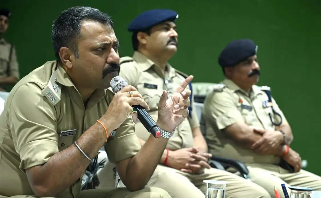 सोमवती अमावस्या स्नान पर्व: 450 रिक्रूट आरक्षियों को एसएसपी ने किया ब्रीफ, श्रद्धालुओं की सुरक्षा पर विशेष जोर