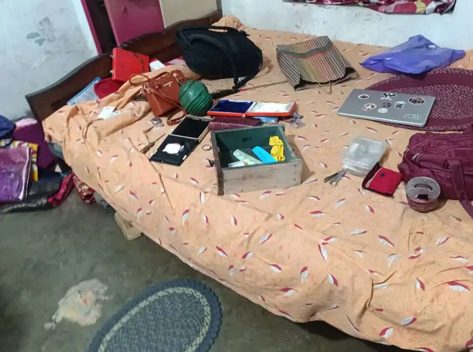 रूईधासा में बंद घर का ताला तोड़ लाखों की चोरी, जेवरात व नकदी ले उड़े चोर