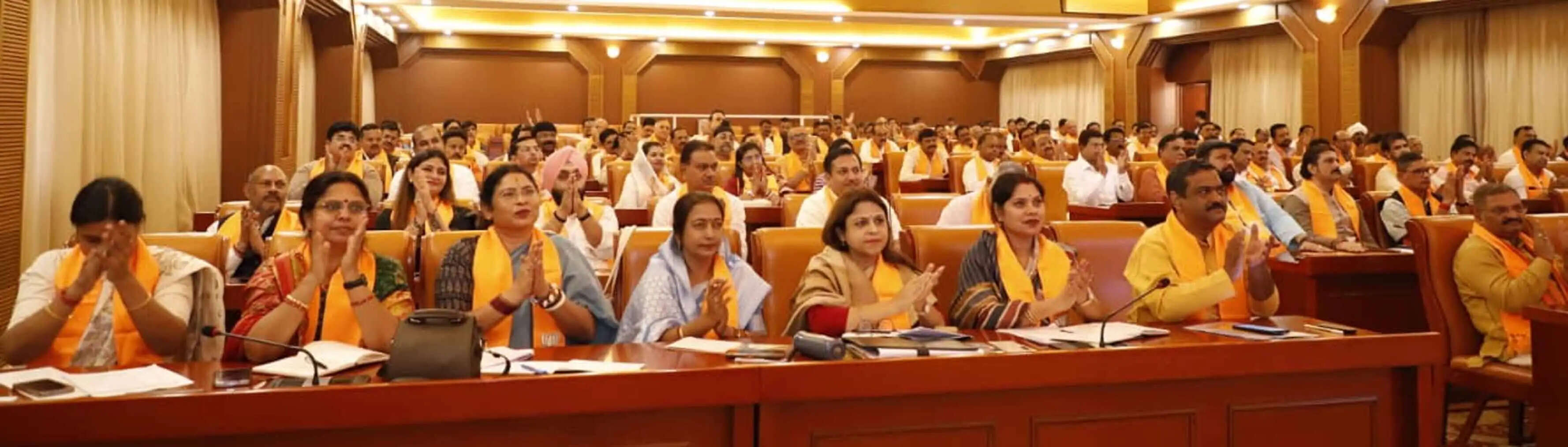 सेवा संकल्प अभियान : सेवा और संकल्प की भावना से ओतप्रोत जन सेवा का अभियान है : किरण देव