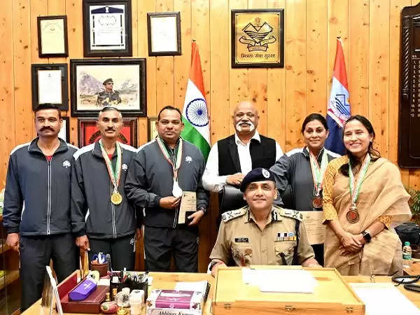 तेलंगाना और महाराष्ट्र से पदक लेकर उत्तराखंड पुलिस का बढ़ाया मान, डीजीपी ने किया उत्साहवर्धन