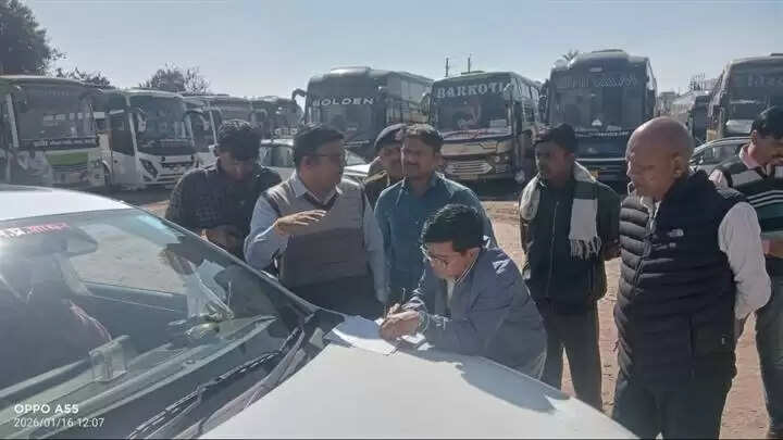 इंदौरः स्लीपर बसों पर आरटीओ का बड़ा एक्शन, नियम तोड़ने वालों पर सख्ती