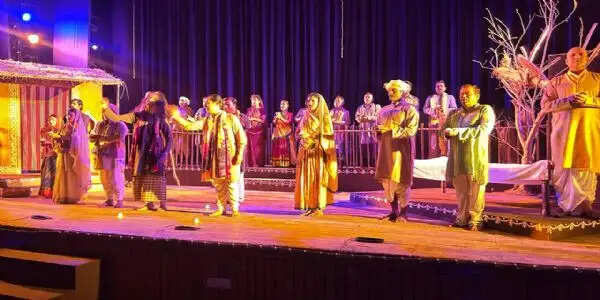 धर्मशाला में ‘बाबूजी’ नाटक मंचन&nbsp;के साथ दो दिवसीय नाट्योत्सव का समापन