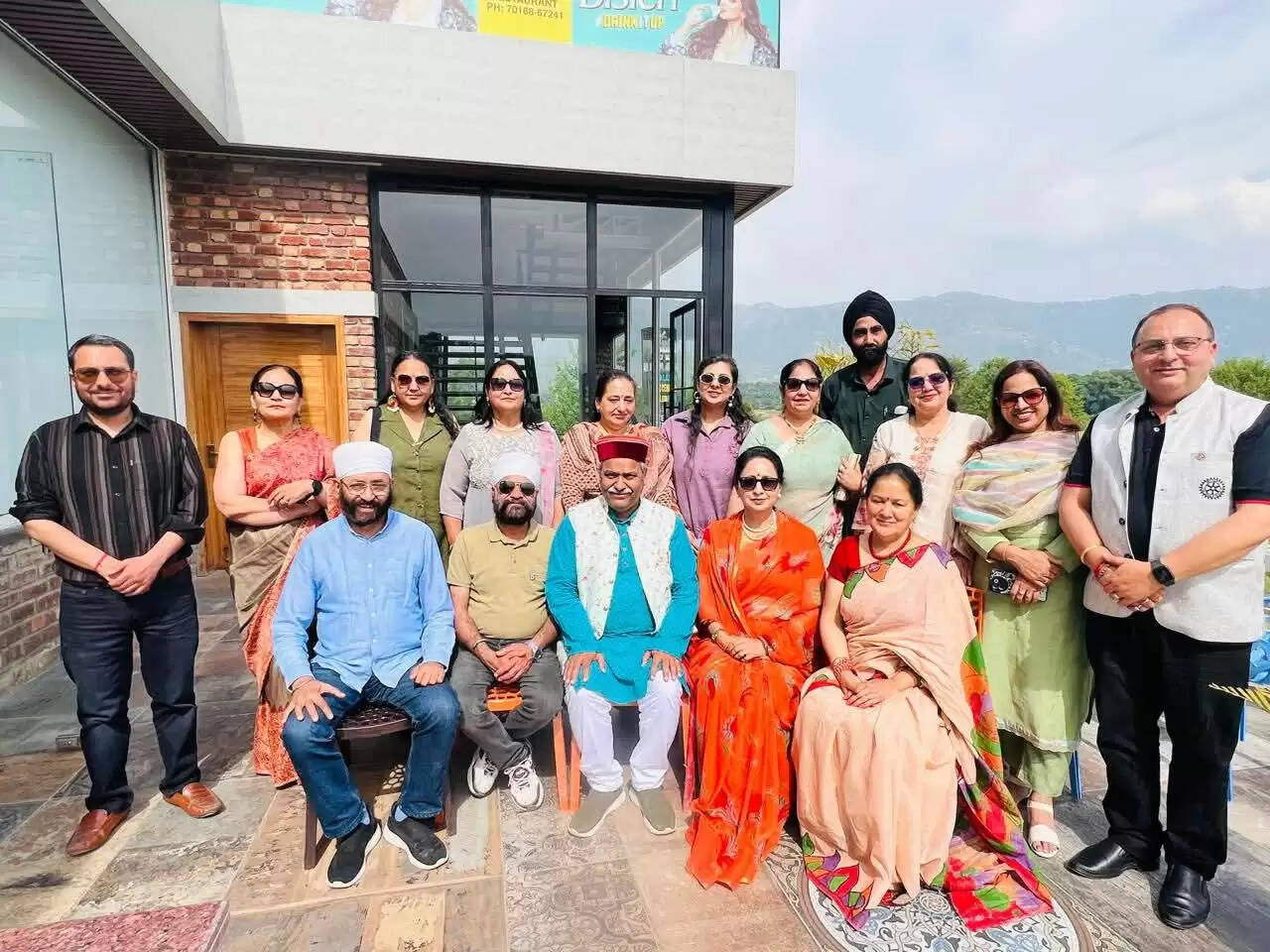 रोटरी क्लब छोटी काशी की बैठक में सामाजिक परियोजनाओं पर मंथन