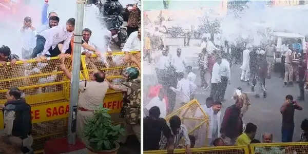 एसआईआर को लेकर सागर में कांग्रेस का प्रदर्शन, कलेक्ट्रेट कूच पर पुलिस ने चलाया वॉटर कैनन