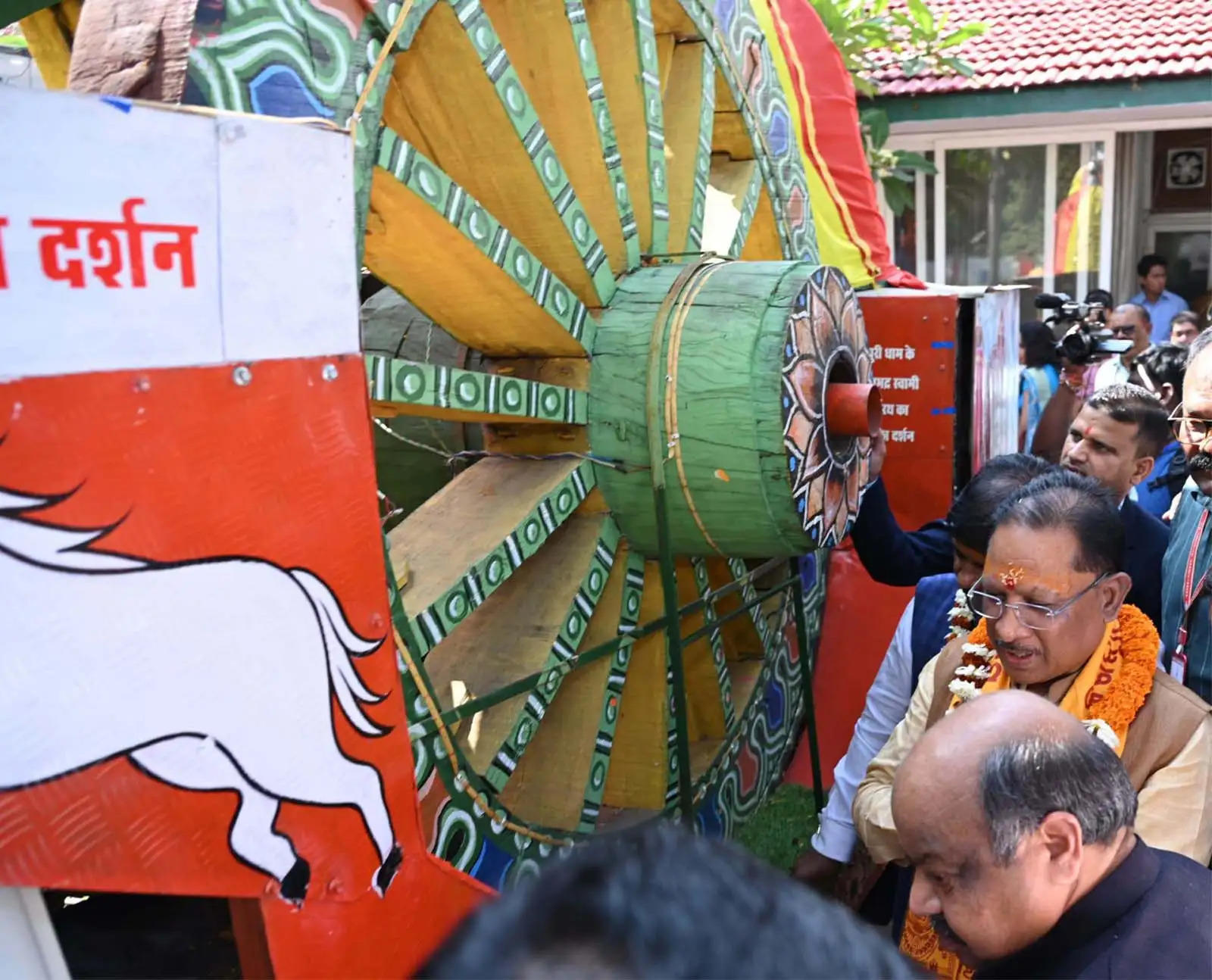 मुख्यमंत्री साय ने भगवान जगन्नाथ के रथ के पहिया की पूजा कर प्रदेशवासियों की सुख-समृद्धि की कामना