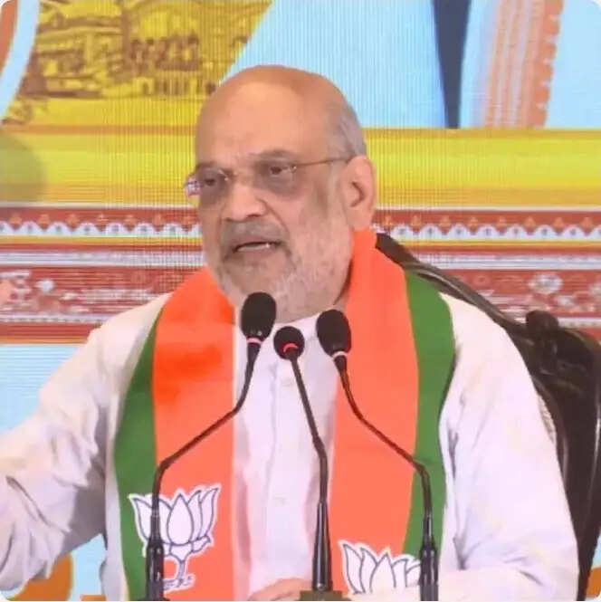 अमित शाह ने बंगाल के लिए किया भाजपा का ‘संकल्प पत्र’ जारी, महिलाओं को तीन हजार भत्ता, बस यात्रा फ्री