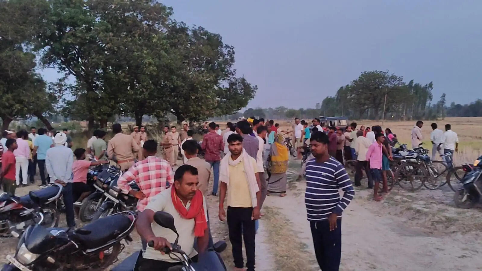 सुलतानपुर : तालाब में मिला किशोर का शव, हत्या का आरोप