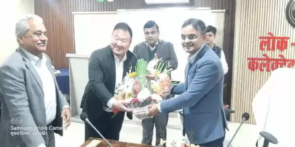 बाराबंकी डीएम ने दक्षिण कोरिया के डेलीगेशन के साथ की बैठक