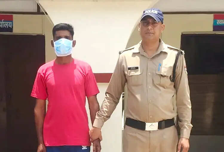 नाबालिग से दुष्कर्म का आरोपित गिरफ्तार